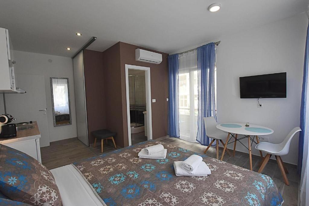 Roko & Borna Self Check - In Apartment Zadar Ngoại thất bức ảnh